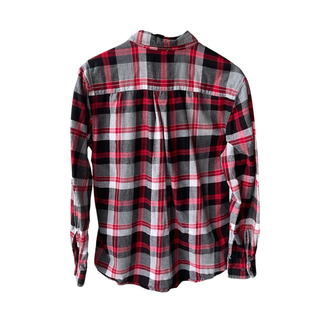 st john's bay Flannel Shirt Sweater Top Red Black Plaid Button Up consign Medium - Picture 2 of 4